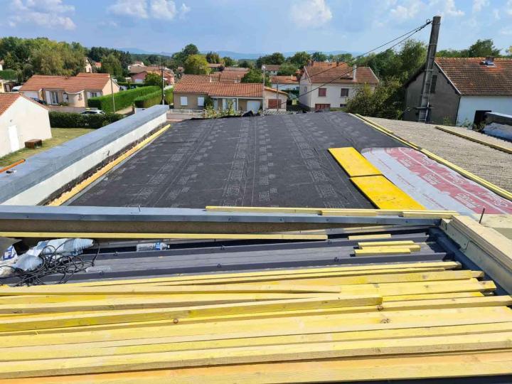 Réparation de toiture Montluçon